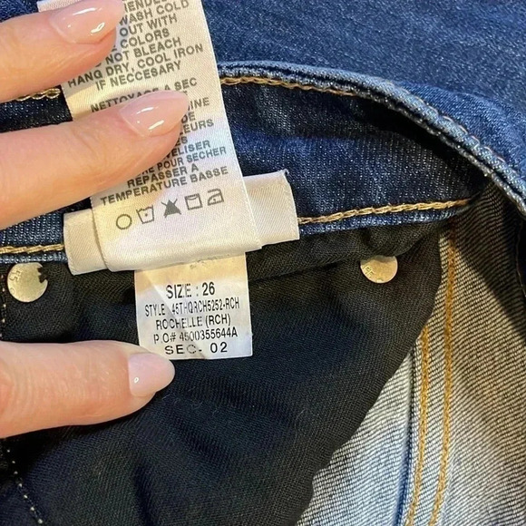 Joe's Jeans, The Icon Mid Rise Skinny. Size 26. - Picture 11 of 13